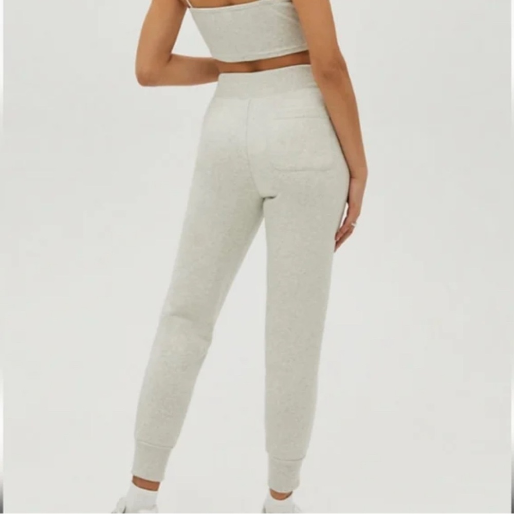 Aritzia TNA Cozy Fleece Perfect Pocket Sweatpants